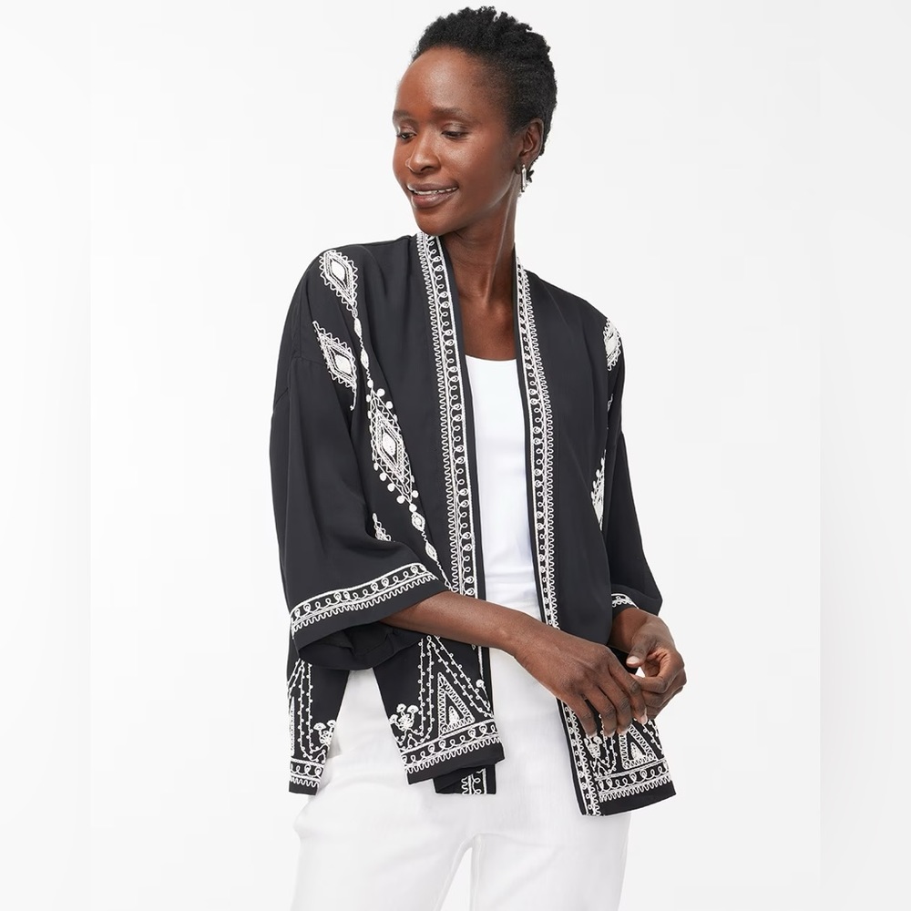 Chicos Embroidered short kimono NWT L/XL